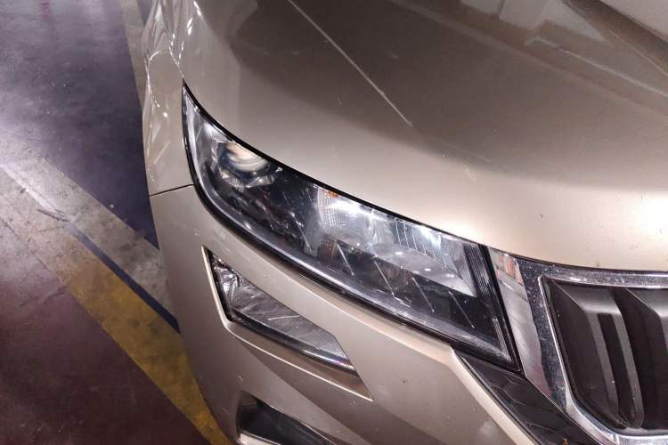 Used Skoda Kodiaq GT 2019 TSI330 Two-Wheel-Drive Standard Edition China VI Right Front Headlight