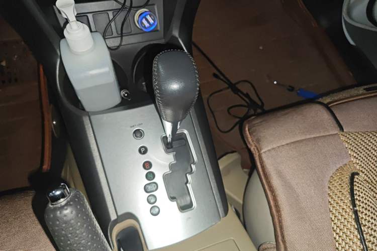 Used Toyota RAV4 2013 Special Edition 2.0L Automatic Classic Gear Lever