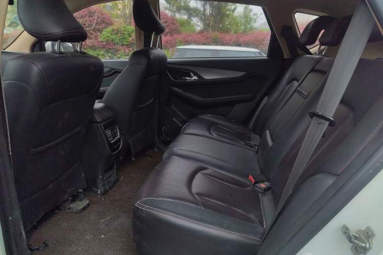 Used Baojun 560 2015 1.8L manual luxury version
