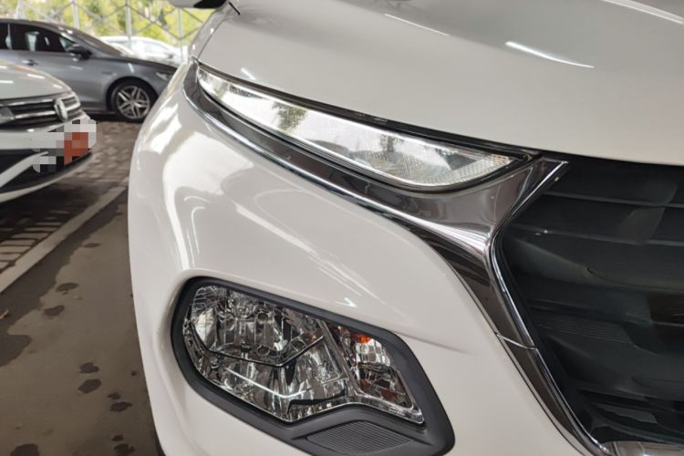 Used Baojun 510 2017 1.5L manual Comfort trim Right Front Headlight