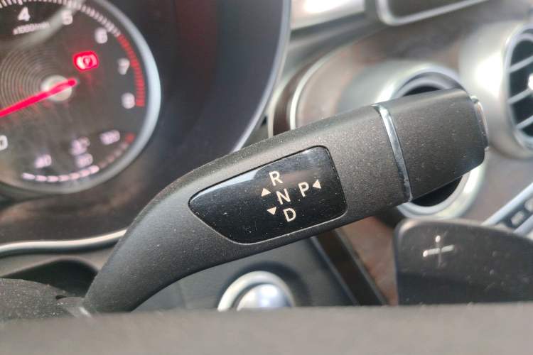 Used Mercedes-Benz GLC 2016 GLC 300 4MATIC Dynamic Model
