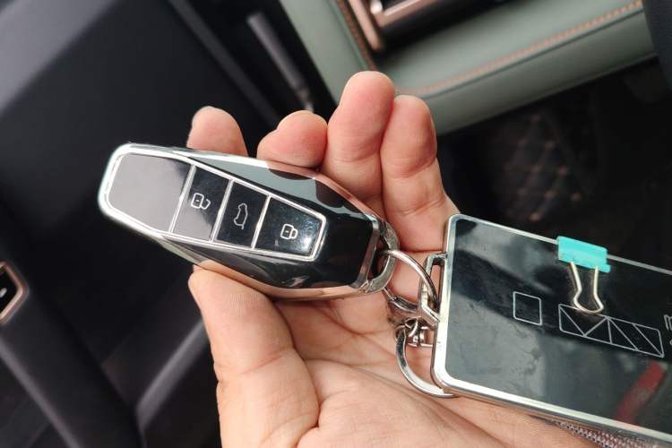 Used iCAR 03 2024 401km Two-Wheel Drive Standard Advanced Version Interior 1