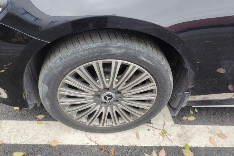 Used Mercedes-Benz E-Class 2019 E 260 L Sport Edition Left Front Wheel Hub