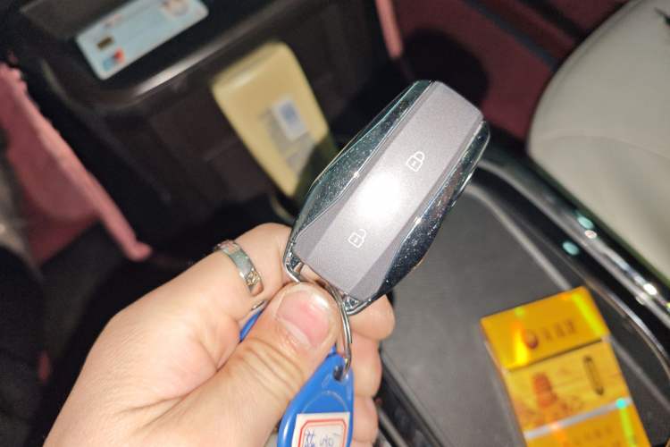 Used JAC Yiwei 3 2024 Zhi'ai Edition 330km Air
