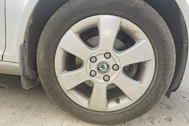 Used Skoda Octavia 2010 2.0L Manual Yijun Edition