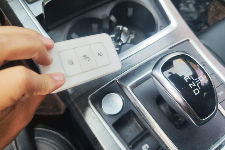 Used BYD Qin Pro New Energy 2018 DM 1.5TI Automatic Smart Connect Elite Model Vehicle Key