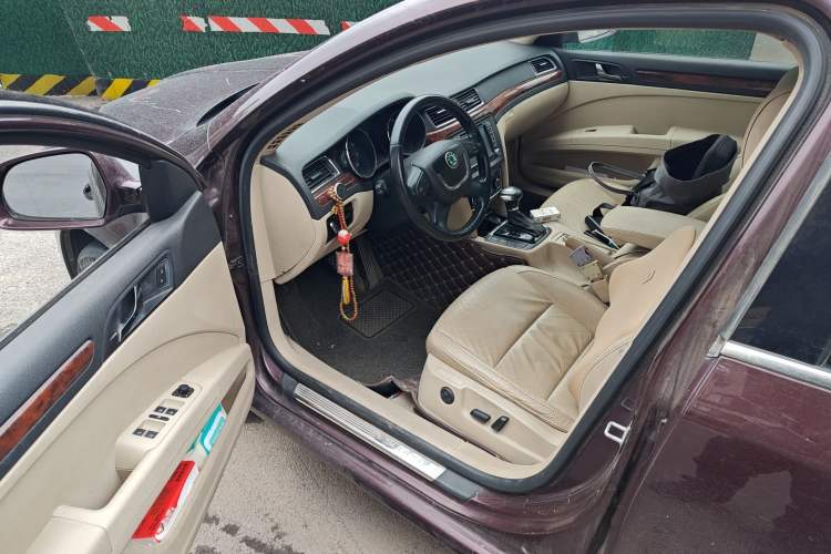 Used Skoda Superb 2009 1.8TSI Automatic Prestige Edition Driver Seat