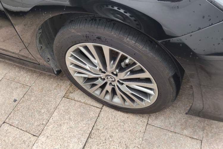 Used Toyota Camry 2019 Revised Version Dual-Engine 2.5 HG Luxury Edition Right Front Wheel Hub