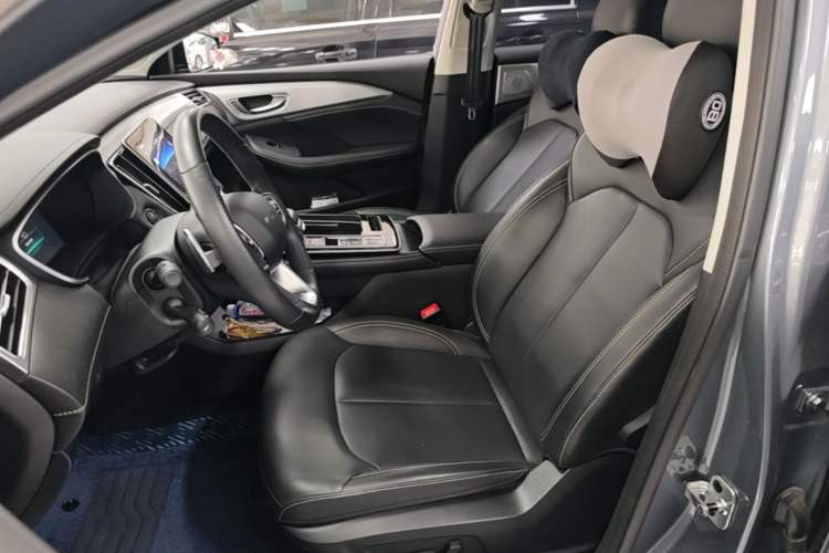 Used Roewe i6 MAX 2020 300TGI Automatic "Swell Cool Smart Drive" Edition
