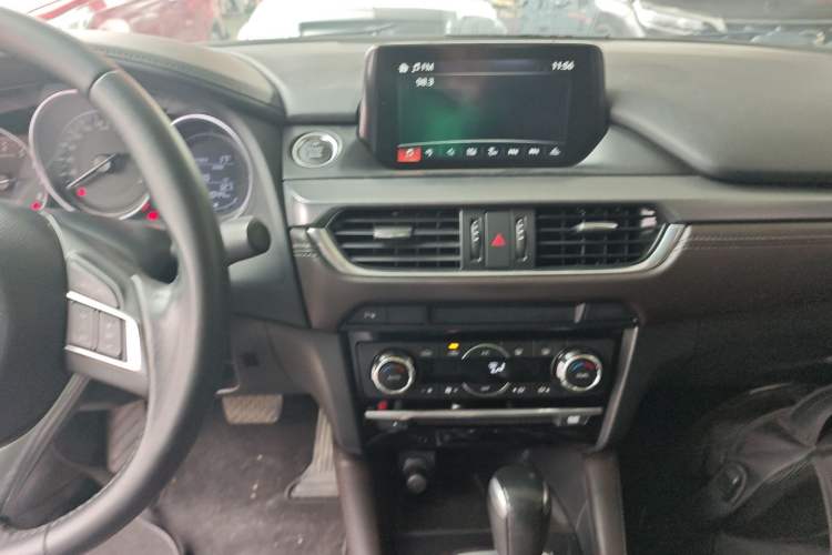 Used Mazda Atenza 2017 2.0L Blue Sky Luxury Edition