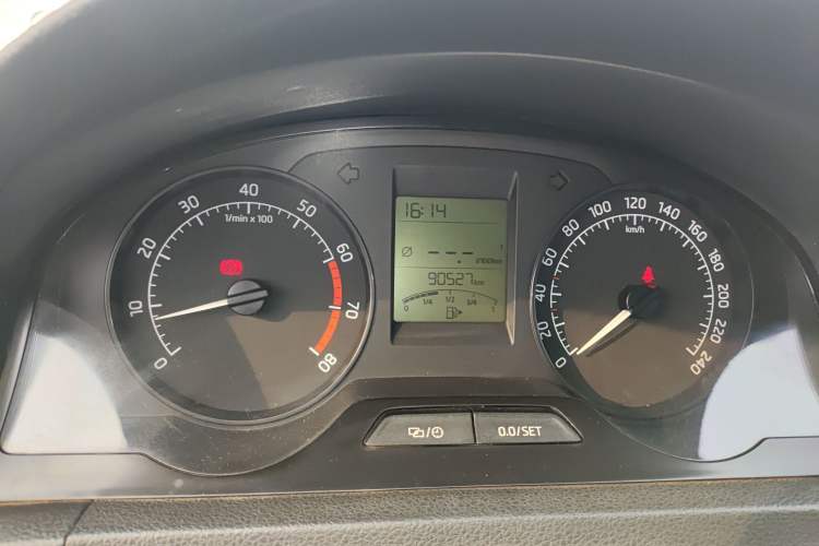 Used Skoda Rapid 2013 1.6L Manual Enjoyment Model