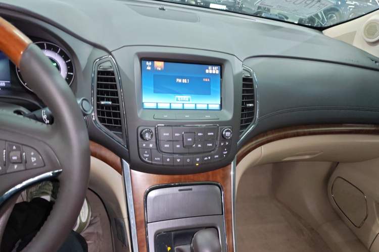 Used Roewe 950 2015 1.8T Luxury Edition
