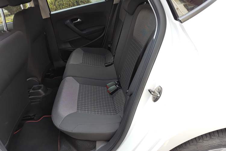 Used Volkswagen Polo 2016 1.6L Automatic Comfort Model