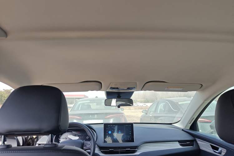 Used Hongqi E-QM5 2024 500km Range Edition
