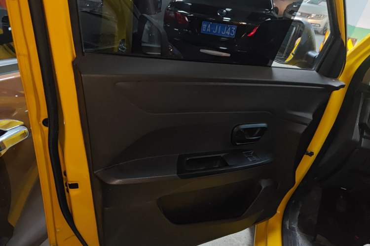 Used Wuling Hongguang V 2022 1.5L Jingqu Version Hydraulic Power Steering LAR