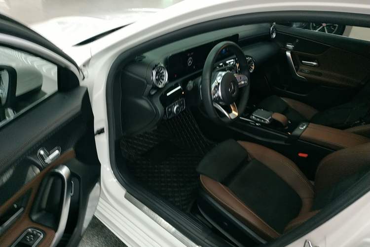 Used Mercedes-Benz A-Class 2021 A 200 L Sport Sedan Fashion Model