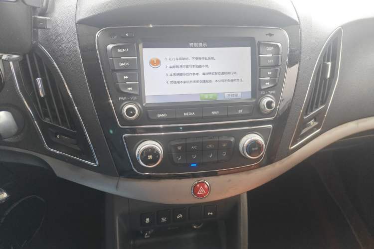 Used JAC Group Refine S5 2014 2.0T Automatic Luxury Edition
