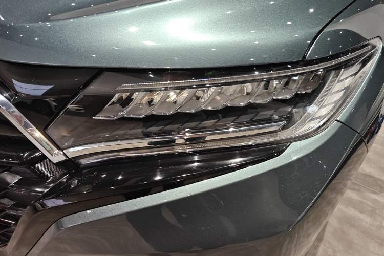 Used Honda UR-V 2020 370TURBO Two-Wheel Drive Luxury Edition
