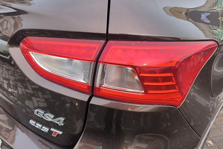 Used GAC Trumpchi GS4 2016 235T Manual Comfort Edition Right Rear Taillight