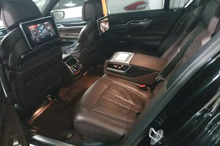 Used BMW 7 Series 2018 740Li M Sport Package Leading Model