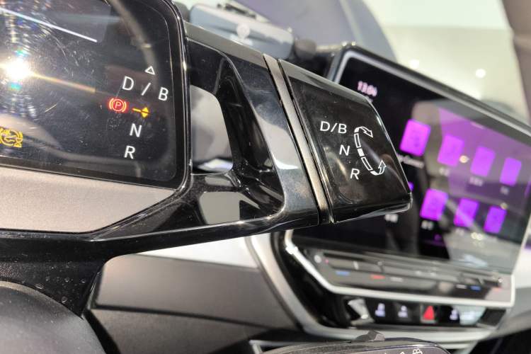 Used Volkswagen ID.6 X 2021 Pro Smart Long-Range Edition Gear Lever