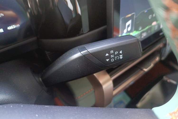 Used iCAR 03 2024 472km Four-Wheel Drive Long-Range Smart Enjoyment Version Gear Lever