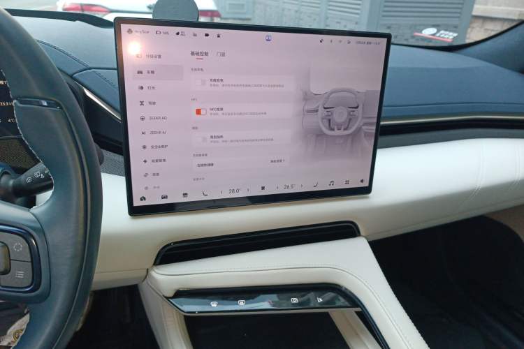 Used Zeekr 001 2024 WE Edition 100 kWh Rear-Drive Audio And AC Panel