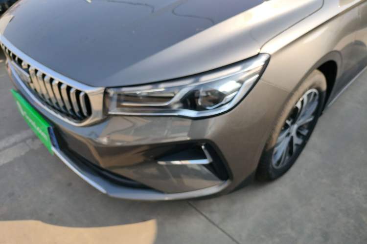 Used Geely Auto Emgrand 2025 4th Generation 1.5L CVT Longteng Edition
