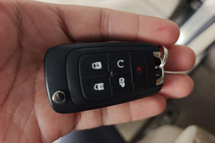 Used Buick GL8 2018 28T Luxury Model China VI Standard Vehicle Key