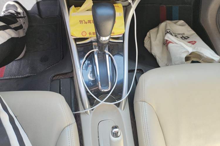 Used Honda Crider 2013 1.8L automatic luxury edition Gear Lever