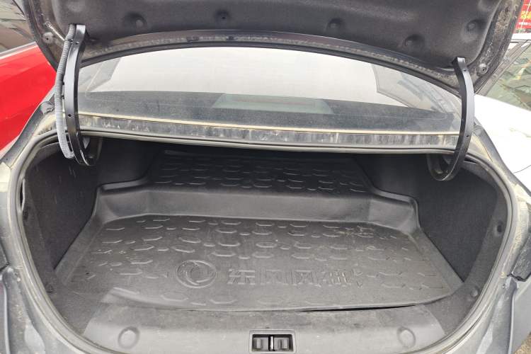 Used Dongfeng Aeolus Yixuan MAX 2021 1.5T Dark Night Holy Light Edition (Hybrid)