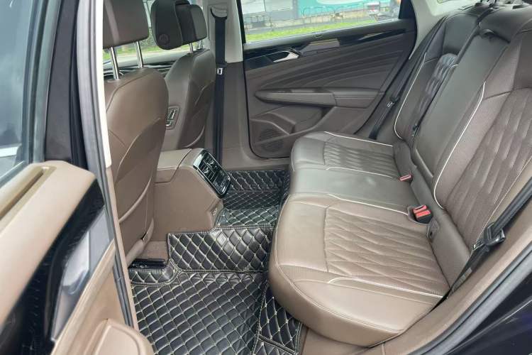 Used Volkswagen Passat New Energy 2020 430 PHEV Hybrid Luxury Edition China VI Standard Left Rear Seat