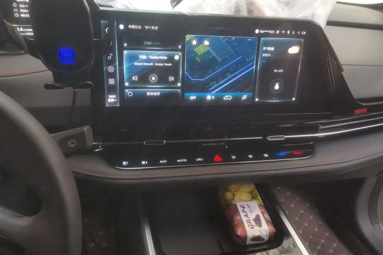 Used CHANGAN CS55PLUS 2024 3rd Generation 1.5T DCT Prestige Model
