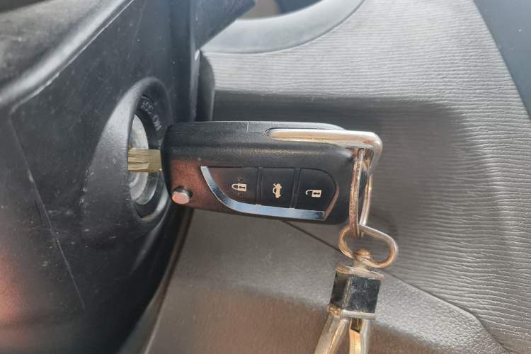 Used Wuling Hongguang 2015 1.5L S Basic Version China V Standard Vehicle Key