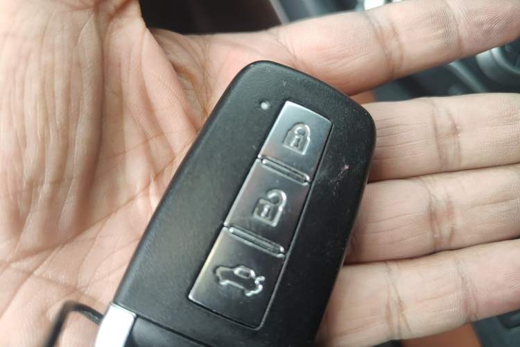 Used Haima V70 2016 1.5T Automatic Comfort Plus 7-Seater