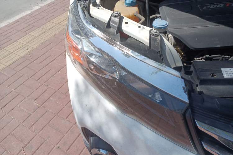 Used GAC Trumpchi GS3 2017 200T Automatic Luxury Edition Right Front Headlight