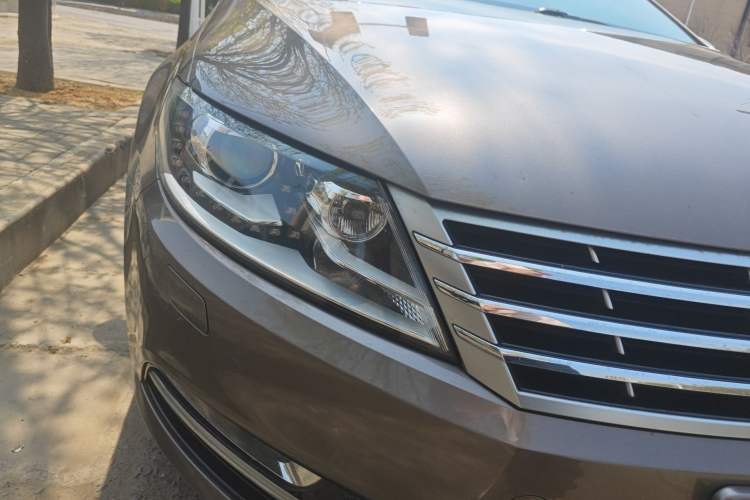 Used Volkswagen FAW-Volkswagen CC 2013 1.8TSI Prestige Model Right Front Headlight