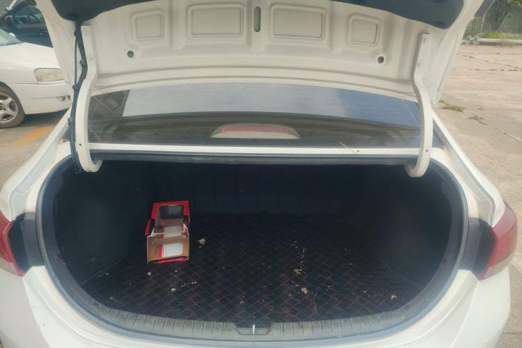 Used Hyundai Verna (new generation) 2016 1.4L Manual Cool Edition GLS Trunk