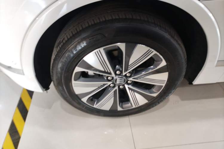 Used Buick E5 2025 Model 620KM Prestige Edition