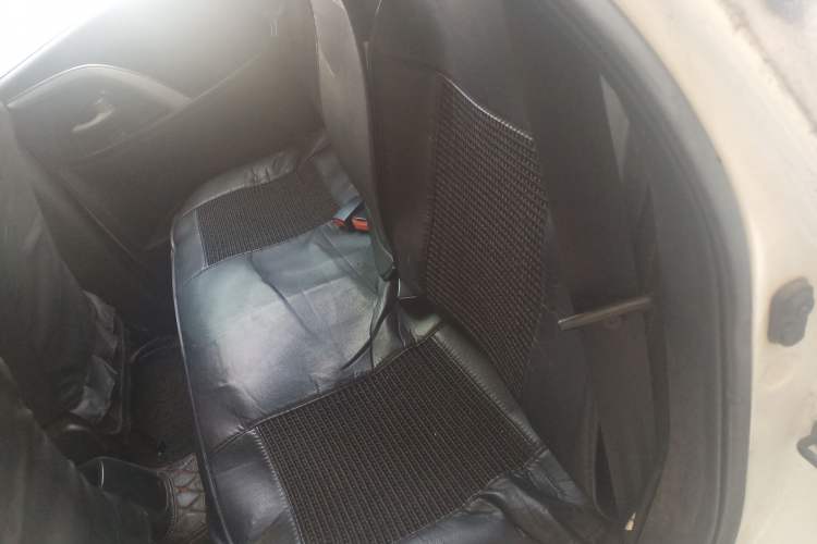 Used Changan CX20 2014 1.4L IMT Sunroof Navigation Version China IV Standard