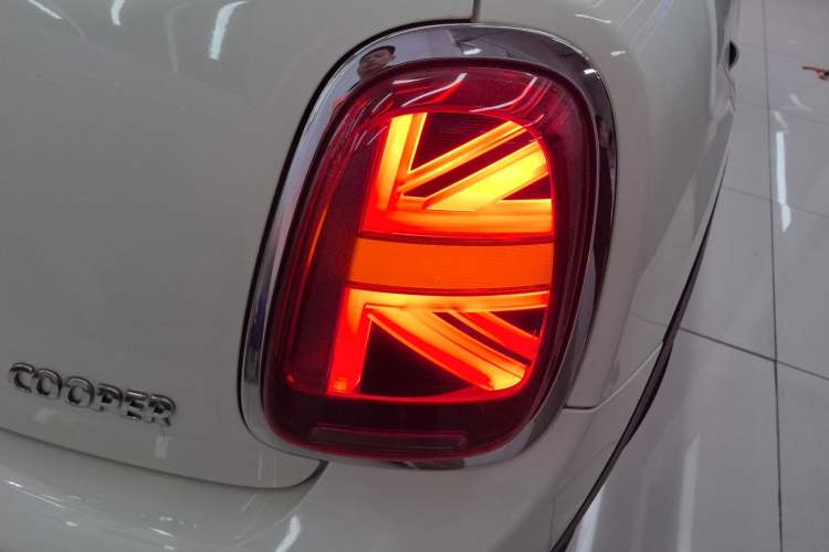 Used MINI MINI 2019 1.5T COOPER Artist Five-Door Edition