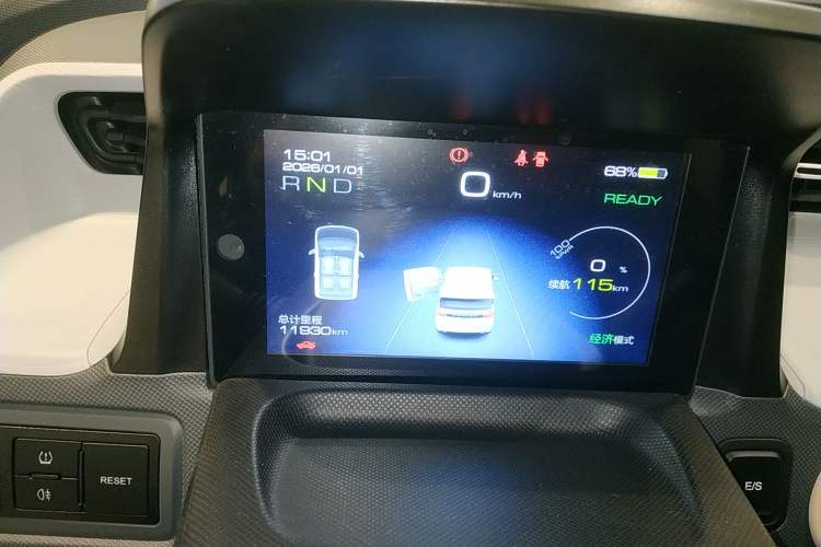 Used Wuling Hongguang MINIEV 2022 Macaron Premium Model – Lithium Iron Phosphate
