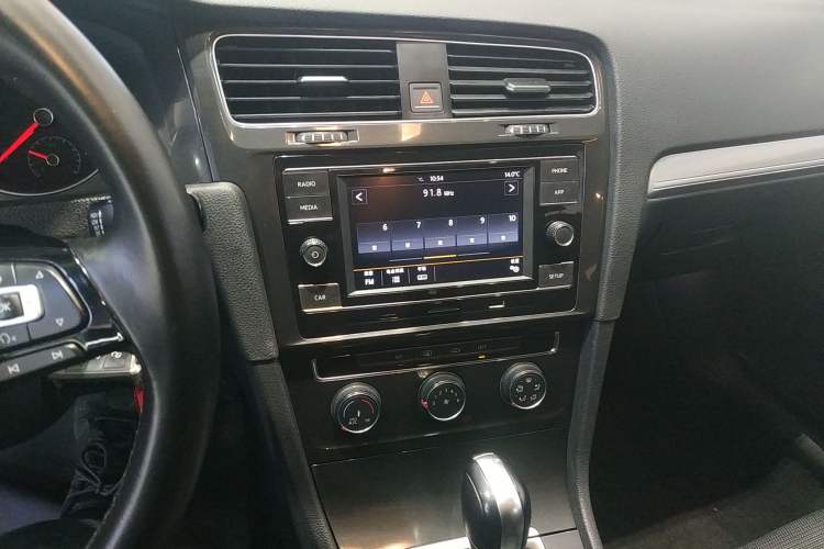 Used Volkswagen Golf 2018 230TSI Automatic Comfort Model
