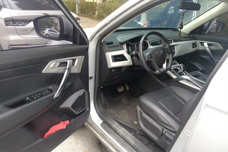 Used Geely Auto Emgrand X7 Sport 2020 1.8TD DCT Two-Wheel Drive Zhiya Model
