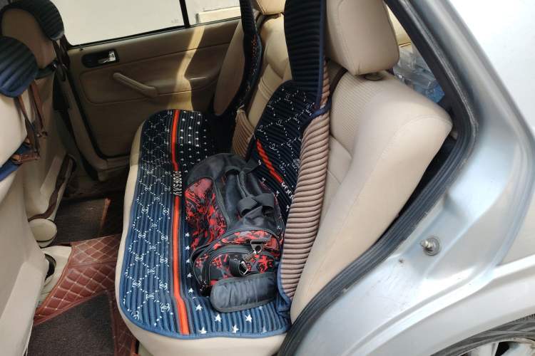 Used Volkswagen Jetta 2006 GIF Avant-Garde Millionth Anniversary Edition Left Rear Seat