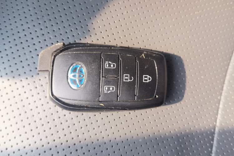 Used Toyota SIENNA 2021 2.5L Hybrid Comfort Edition