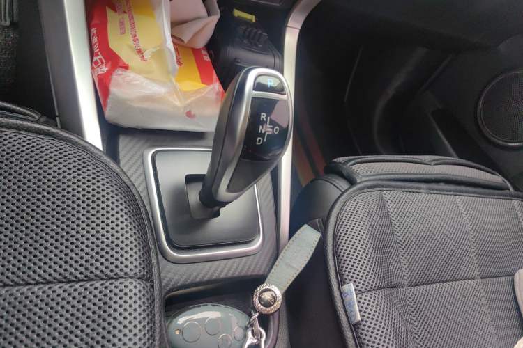 Used BYD Yuan New Energy 2018 EV360 Smart Connect Cool Edition Gear Lever