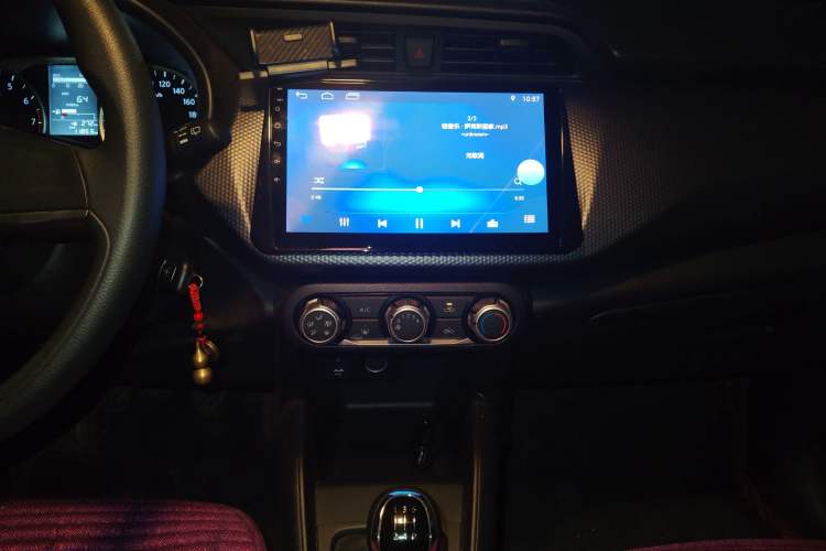 Used Nissan Kicks 2021 1.5L XE Manual Cool Edition
