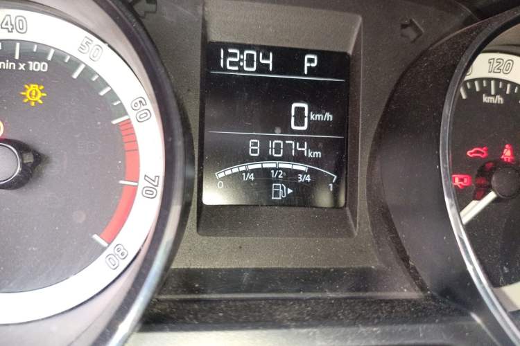 Used Skoda Kamiq 2018 1.5L Automatic Standard Version China V Emission Standard Odometer Close Up