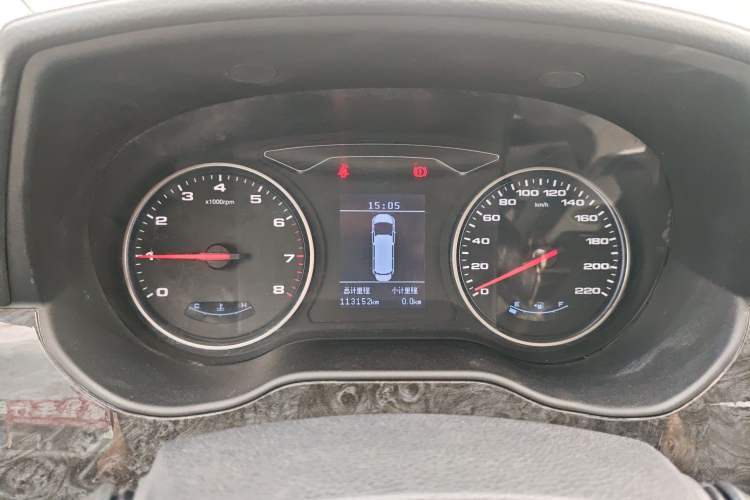 Used JAC Refine M4 2016 2.0L Manual Luxury Version